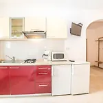 Niki *