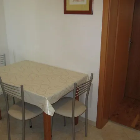 Apartament Niki Kampor