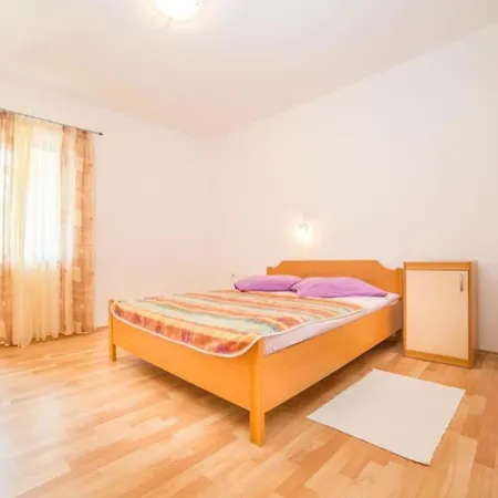Niki Apartament *
