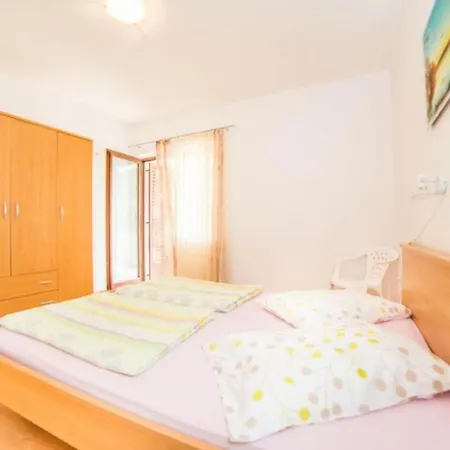 Apartment Niki Kampor